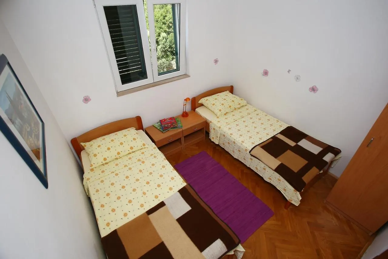 Apartments Vila Ana Seline